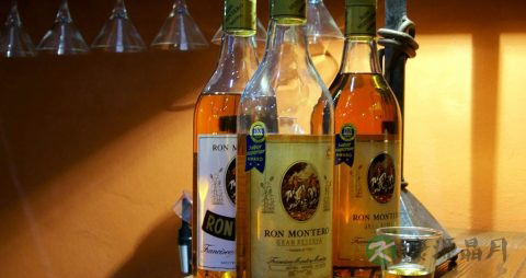 急性胃炎吃盐酸雷尼替丁胶囊好吗