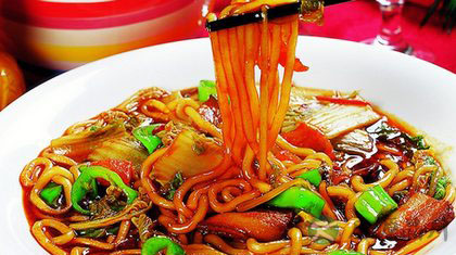 猪肉炖粉条是哪个地方的菜