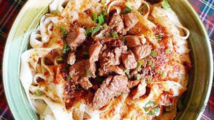 香辣炸酱面的详细做法