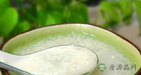 喉咙痛可以吃鸡吗