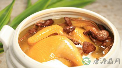 四款润肤又滋补鸡汤的做法