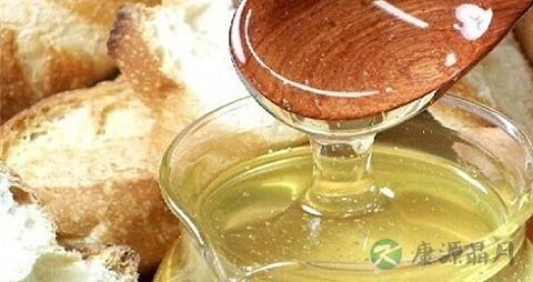 蜂窝泡水喝有什么好处