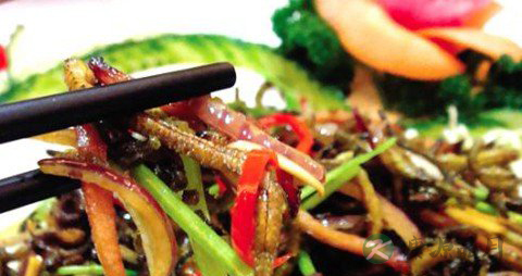 微波炉不能加热什么