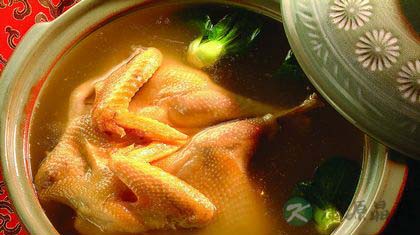 四款润肤又滋补鸡汤的做法