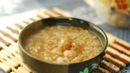 每天一碗豆浆小米粥 营养互补助睡眠