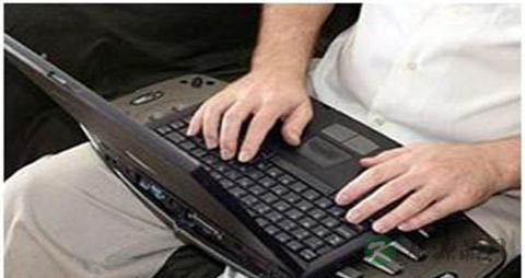 男人用手提电脑千万别放腿上