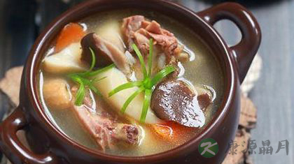 四款润肤又滋补鸡汤的做法