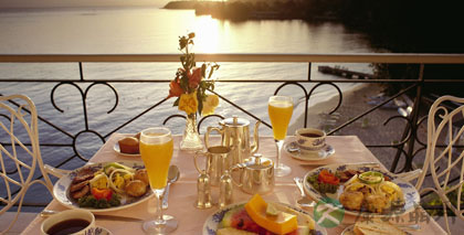 正确饮食能有效缓解熬夜疲劳