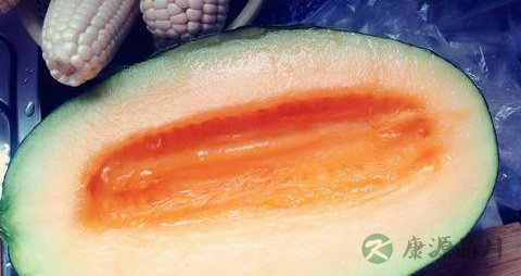 秋季饮食养生 吃哈密瓜会致上火吗? 秋季饮食养生 吃哈密瓜会致上火吗?