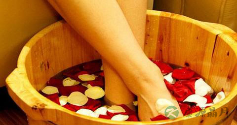 藏红花可以泡脚吗 藏红花可以泡脚吗