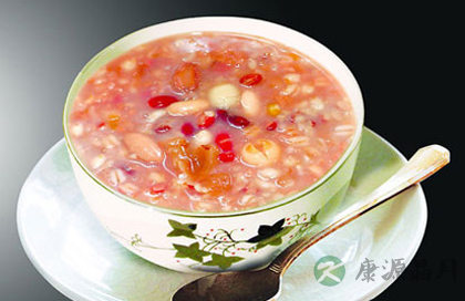 球迷饮食需养眼