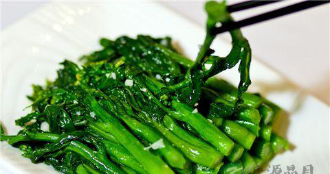青菜怎么炒好吃不变黄
