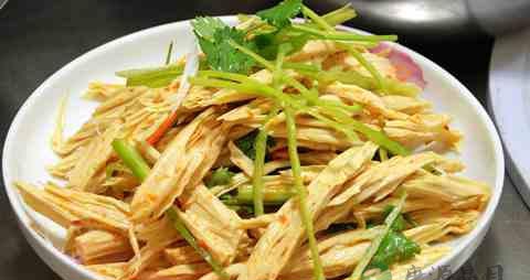 骨折后不能吃什么 骨折后不能吃什么