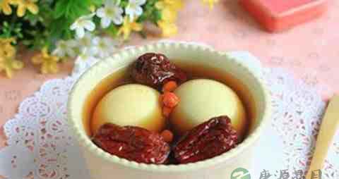 吃什么东西可以使头发变黑 吃什么东西可以使头发变黑