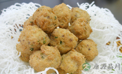 汆丸子要用冷水