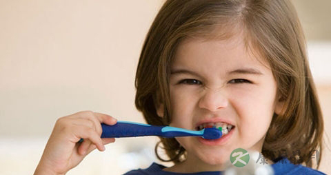 牙龈肿胀吃什么消炎药 牙龈肿胀吃什么消炎药