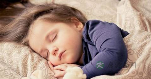 孩子睡眠少的原因