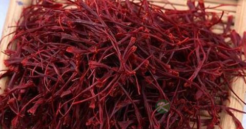 藏红花用开水泡吗