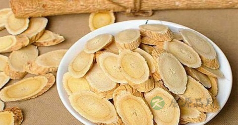 黄芪泡水能天天喝吗