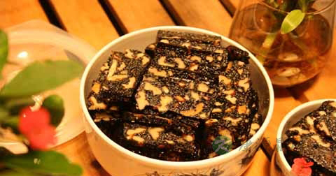 阿胶糕什么时候吃最好