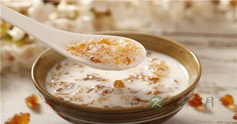 牛奶桃胶要炖多久