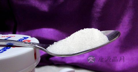 桃胶雪耳莲子糖水功效