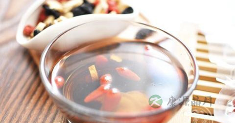 黄芪可以泡水喝吗