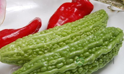 夏季苦瓜快速健康减肥食谱推荐