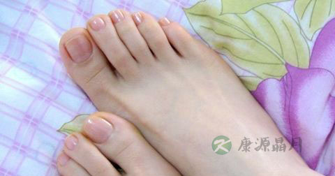 女人夏季如何保养双脚
