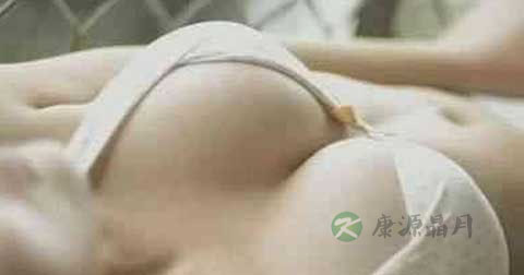 女性怎样增大乳房