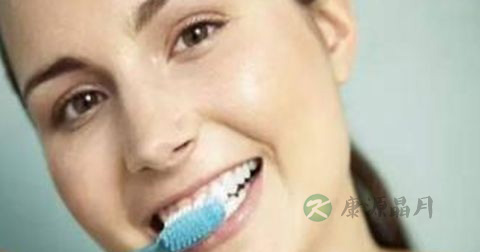 女人刷牙恶心呕吐怎么回事