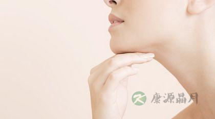 女人下巴长痘的原因