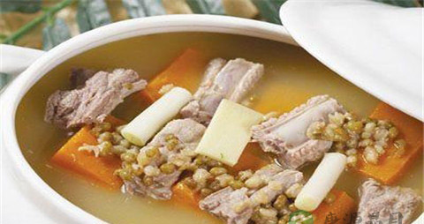 孕妇饮鸡汤好吗