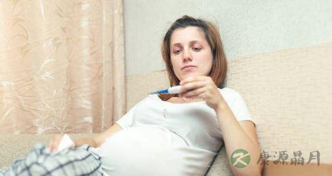 怀孕初期会发烧头疼吗