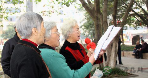 老年人咽喉发炎怎么办