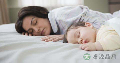 新生儿睡眠姿势
