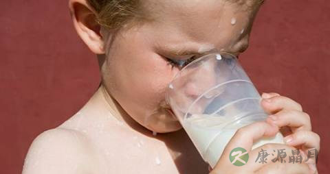 儿童可以喝全脂奶粉吗