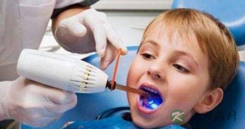 小孩子怎么矫正牙齿