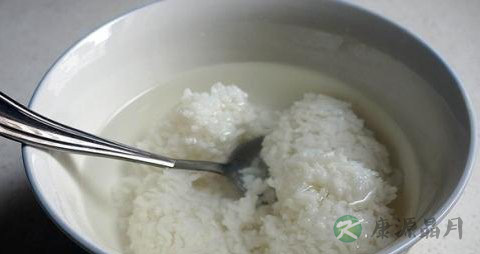 不要长期给孩子吃汤泡饭！