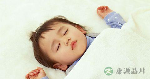 婴幼儿每日补水量及补水食谱