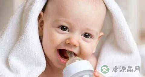 喝奶粉的新生儿要喂水吗