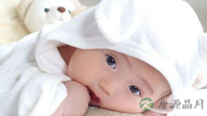 婴儿老吐奶怎么办