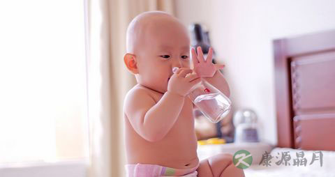 宝宝秋季该怎么喝水