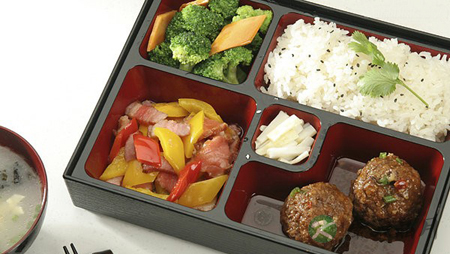 白领带隔夜饭上班成健康隐忧