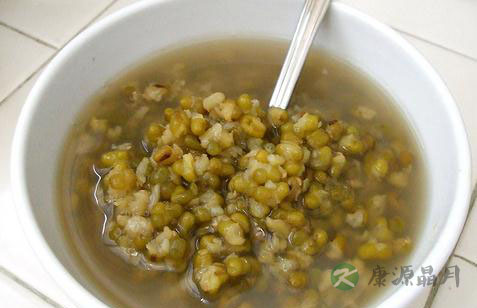 喝绿豆汤可防夏季室内辐射