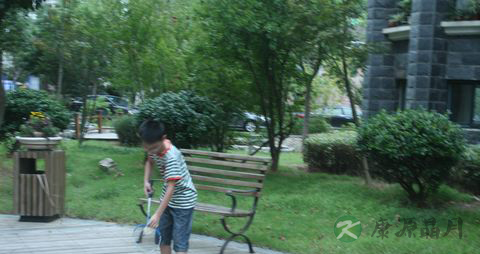 打羽毛球腰肩受伤如何处理