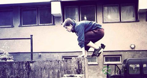 跑酷教学怎么快速上墙