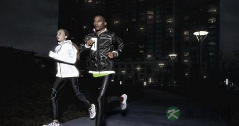 夜跑吃喝什么
