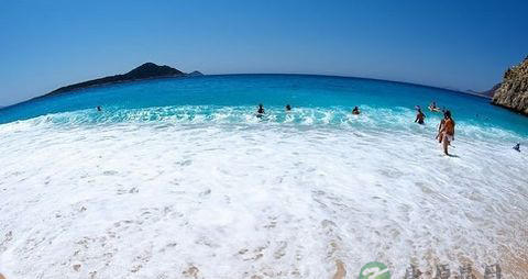 夏天去海边玩要注意3大点