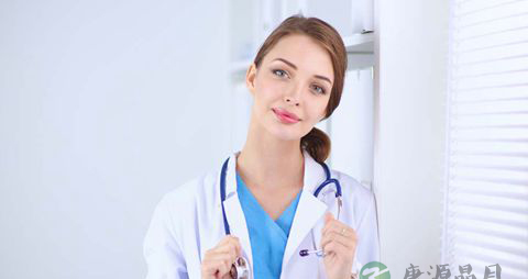 清凉水中运动瘦腿有奇效